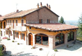 La Briccola allows 18 year olds to book a room