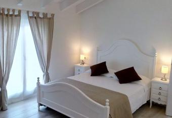 Casa Speri allows 18 year olds to book a room