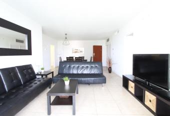 Miami Hollywood Premier two bedroom with bay view 002-22bvic allows 18 year olds to book a room