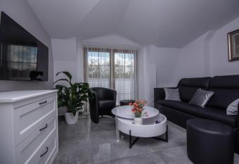 Apartamenty AP 17 allows 18 year olds to book a room