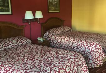 Alpine Valley Inn has Balcony rooms