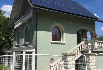 Tassi Hal  szcs  rda-Harcsa h  z has Balcony rooms