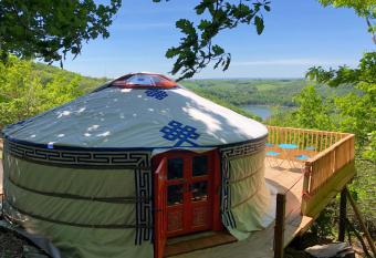 Yourte Mongole has Balcony rooms