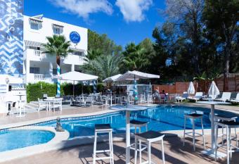 La Concha Soul Boutique Hotel allows 18 year olds to book a room