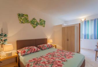 Rooms Mu  i   has Balcony rooms