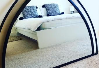 ParkView City Balcony Apartment with Self Checkin has Balcony rooms