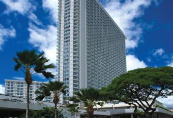 Ala Moana Honolulu by Mantra allows 18 year olds to book a room