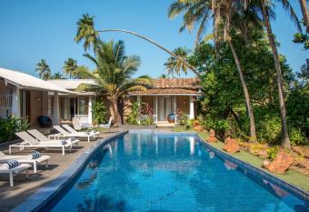 Casa Vagator allows 18 year olds to book a room