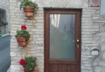 CASA DEL FRATE allows 18 year olds to book a room