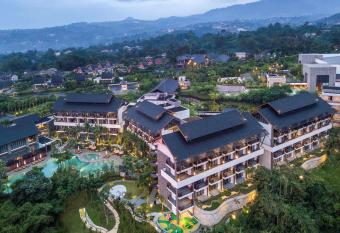 Pullman Ciawi Vimala Hills Resort has Balcony rooms