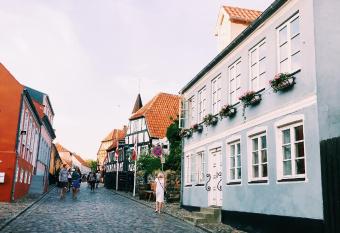 Ebeltoft Midtby allows 18 year olds to book a room