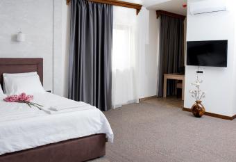 IPN APARTMANTs has Balcony rooms