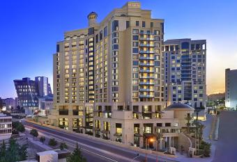 The St. Regis Amman allows 18 year olds to book a room