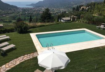 BellaVista Relax - Adults Only allows 18 year olds to book a room