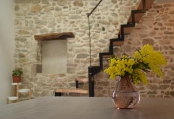 Le Patio allows 18 year olds to book a room