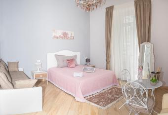 B&B VERZUS has Balcony rooms