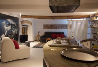 Loft la citt   vecchia allows 18 year olds to book a room