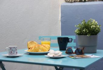 Aveiro2stay has Balcony rooms