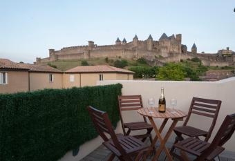 La Terrasse de Jules has Balcony rooms