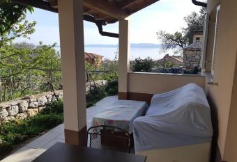 Studio app Ana has Balcony rooms