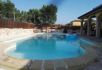 VILLA CARMEN has Balcony rooms