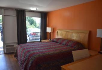 Stay Express Inn North Charleston has Smoking rooms