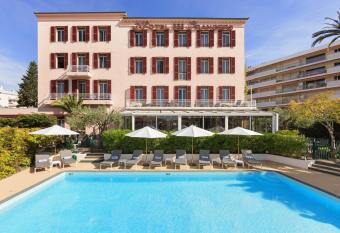 The Originals Boutique, H  tel des Orangers, Cannes (Inter-Hotel) allows 18 year olds to book a room
