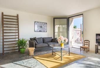 Domaine la Clausade has Balcony rooms