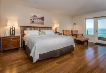 Little Sur Inn has Balcony rooms