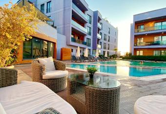 Green Hills Suites has Balcony rooms