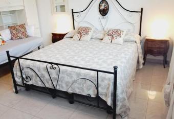 Le Terrazze Rooms has Balcony rooms