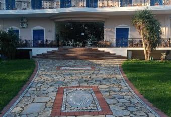 Hotel Hlidi has Balcony rooms