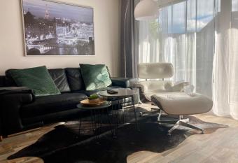 SaarPartment XL3 n  he HBF in Saarbr  cken - 2 Schlafzimmer, K  che, Bad, Balkon, Boxspringbetten, WiFi, Parking - 11x in SB has Balcony rooms