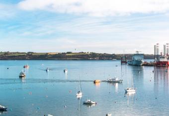 Star & Garter allows 18 year olds to book a room