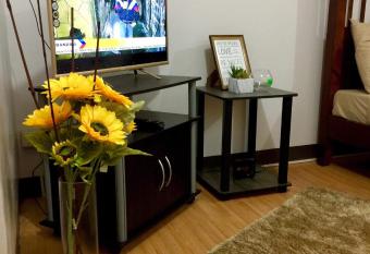 BUDGET FRIENDLY CONDO-STUDIO UNIT allows 18 year olds to book a room