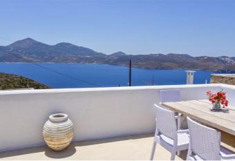 Traditional Cycladic House has Balcony rooms