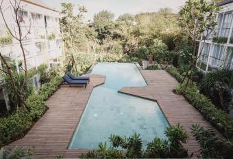 Rimbun Canggu Hotel allows 18 year olds to book a room
