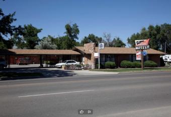Central Motel allows 18 year olds to book a room