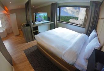 Riva hotel Den Haag - Delft has rooms with a private hot tub