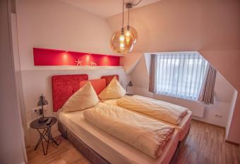 Design Hotel Sophie  s allows 18 year olds to book a room