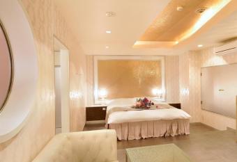                                                 allows 18 year olds to book a room