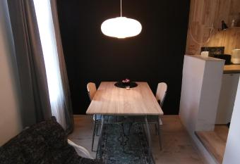 Oaza 26 allows 18 year olds to book a room