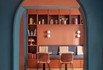 H  tel Boissi  re has Balcony rooms