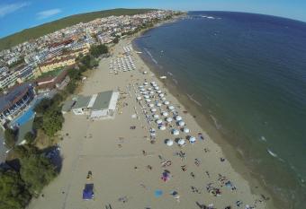                              .                142,                     ! has Balcony rooms