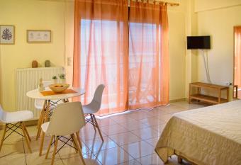 Sunny City Studio has Balcony rooms