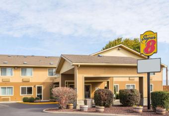 Super 8 by Wyndham LaGrande allows 18 year olds to book a room