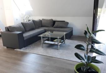 Ferienwohnung allows 18 year olds to book a room