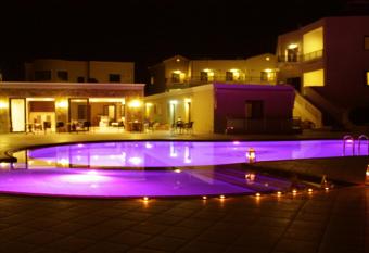 Sandy Suites has Balcony rooms