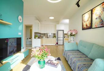 Sue homestay Ecopark has Balcony rooms