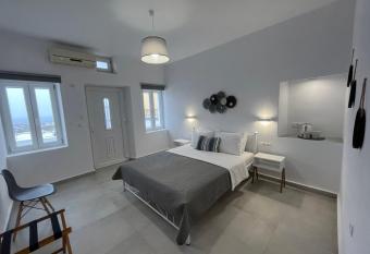 Firaxenia rooms has Balcony rooms